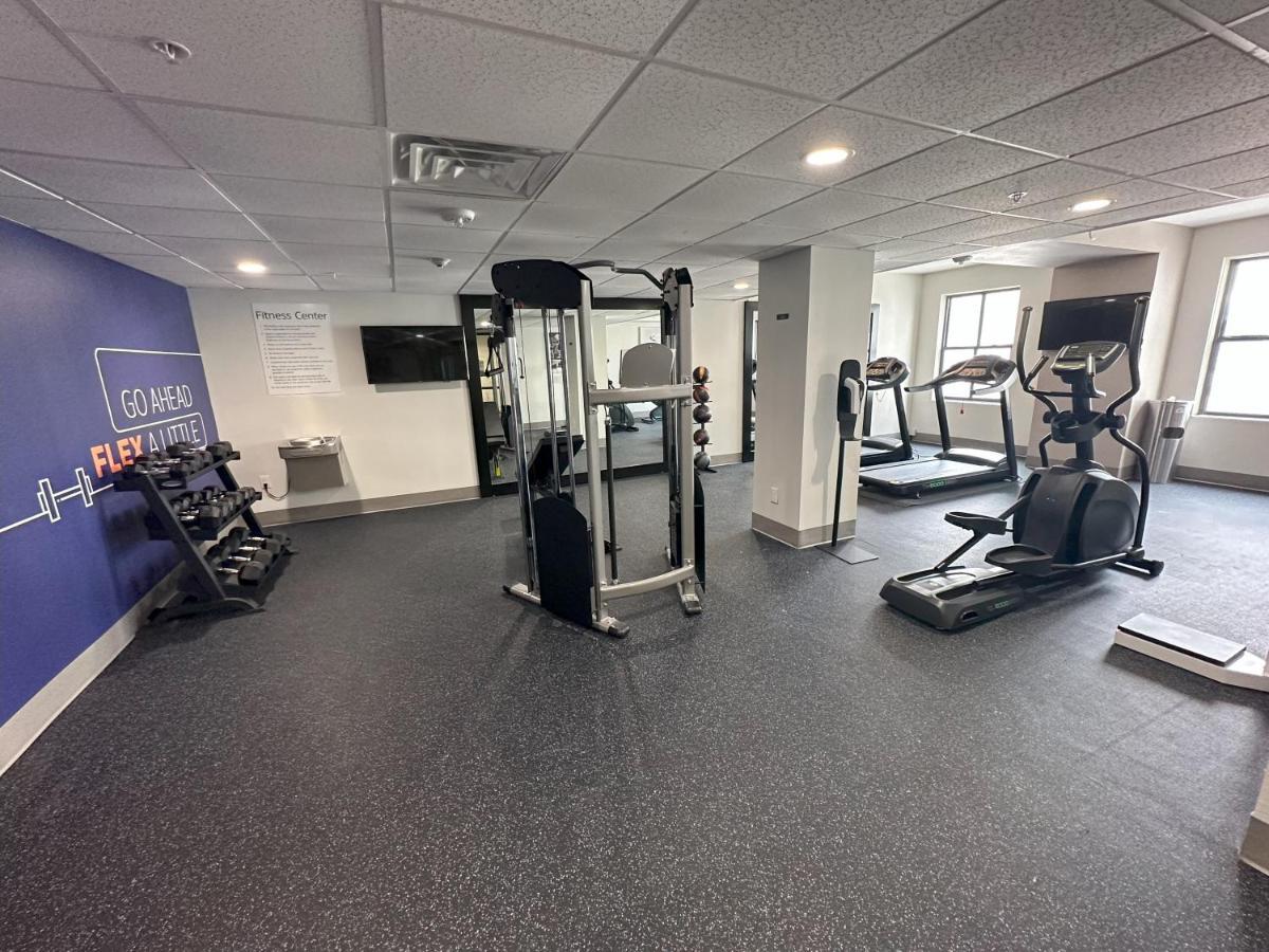Holiday Inn Express - Dallas Downtown By Ihg Экстерьер фото
