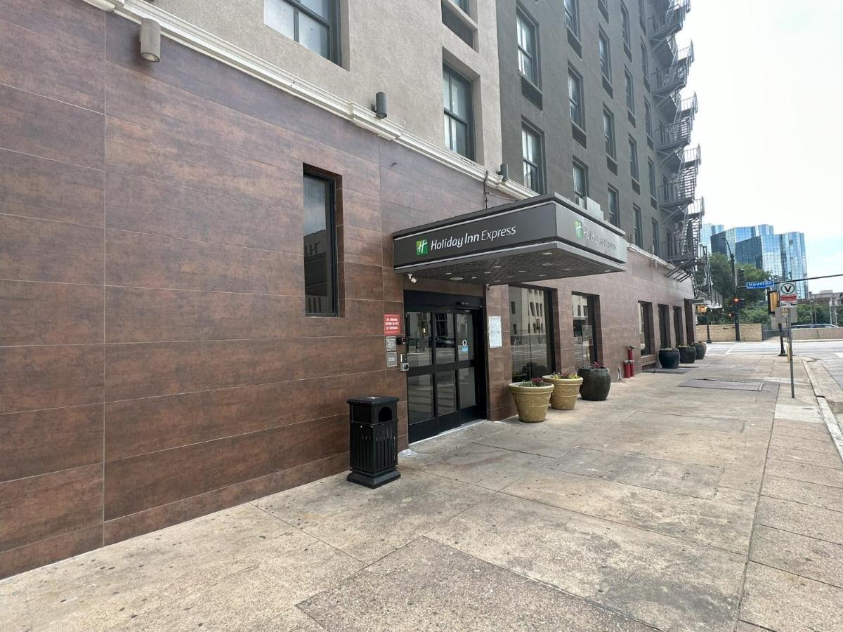 Holiday Inn Express - Dallas Downtown By Ihg Экстерьер фото