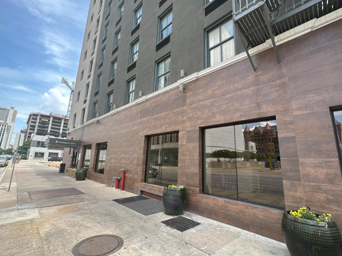 Holiday Inn Express - Dallas Downtown By Ihg Экстерьер фото