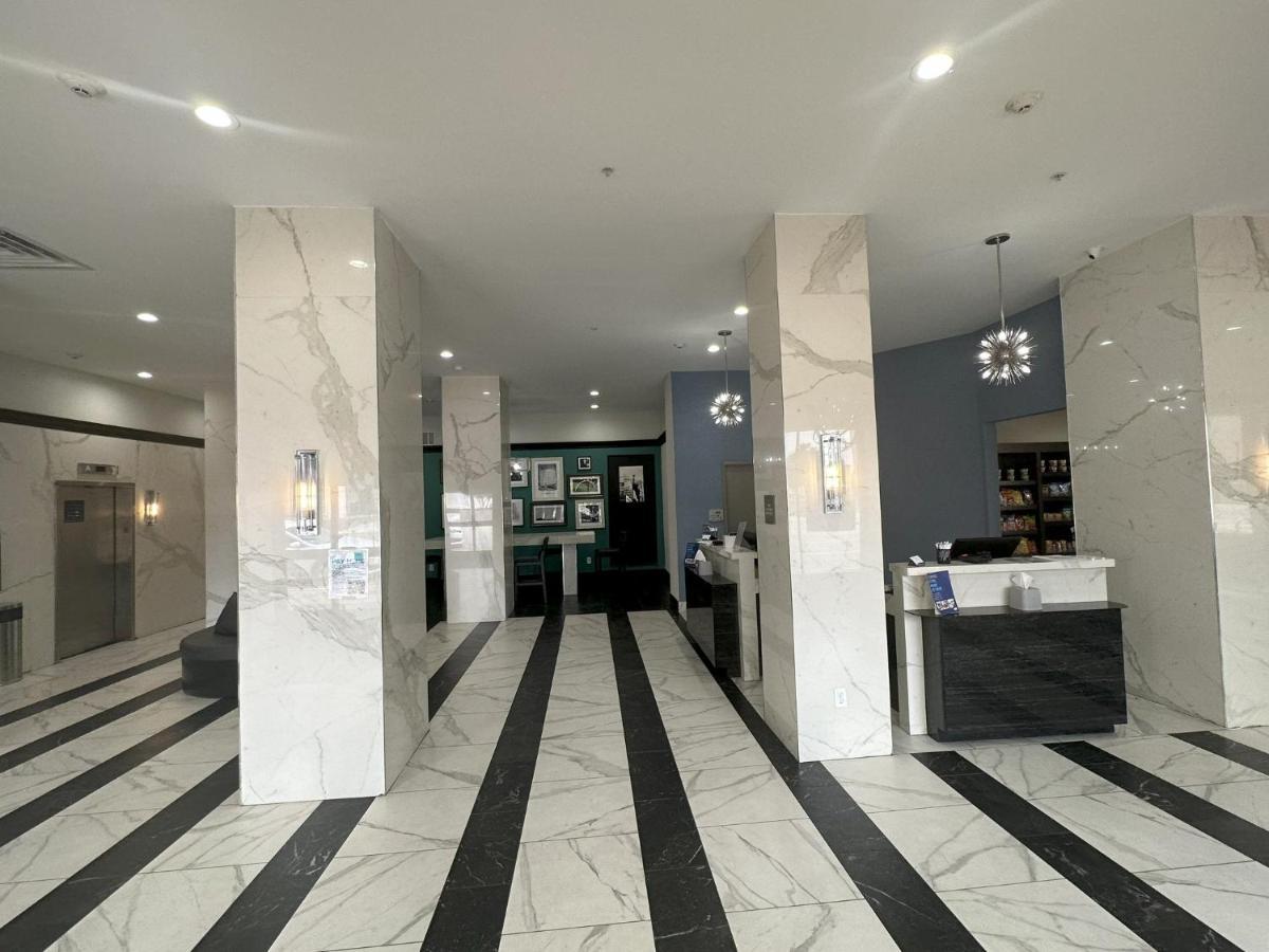 Holiday Inn Express - Dallas Downtown By Ihg Экстерьер фото