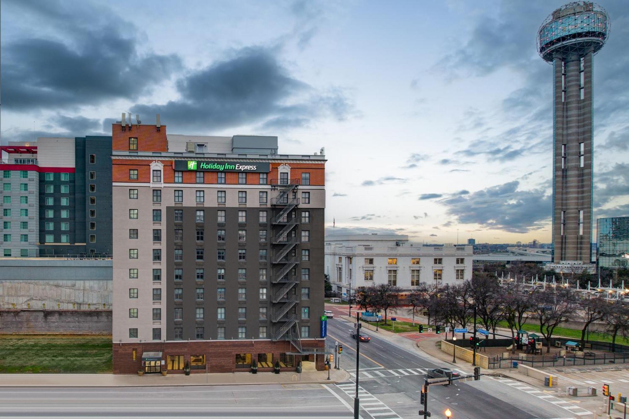Holiday Inn Express - Dallas Downtown By Ihg Экстерьер фото